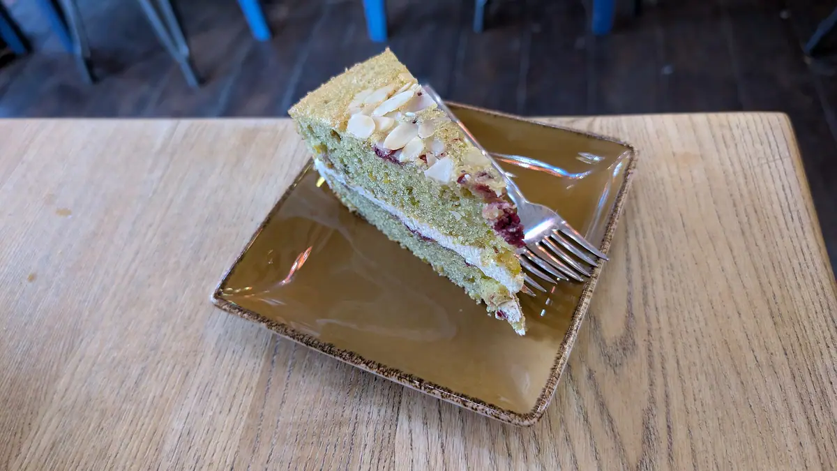 Mi Coffee and Cake – cake shop in Sandhurst town centre
